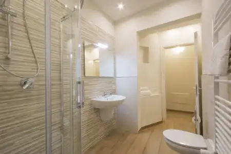 Regis Condo - 145