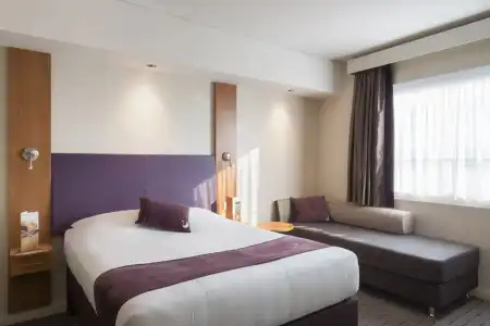 Premier Inn Dubai Investments Park - 4