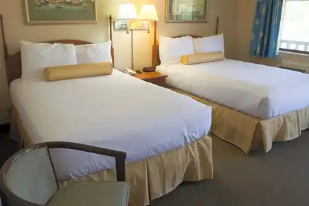 Flagship Inn and Suites - 34