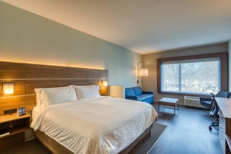 Holiday Inn Express & Suites Charlotte - South End by IHG - 31