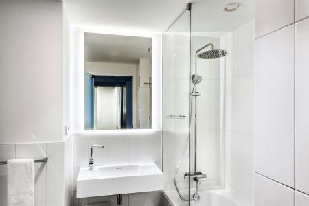 Courtyard by Marriott Prague Airport - 8
