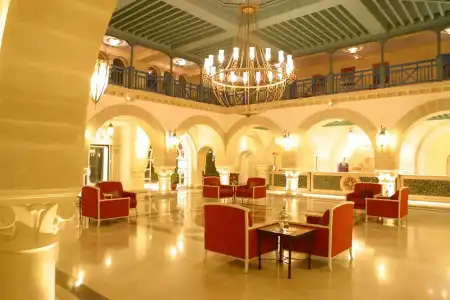 Regency and Spa - 35