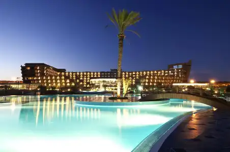 Noah's Ark Deluxe & Spa - 5