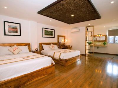 Rex and Apartment - 6