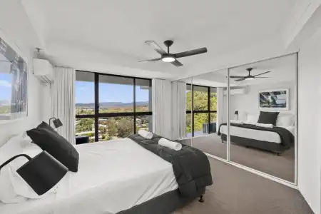 Gemini Court Holiday Apartments - 574