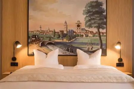 Bayerischer Hof - 92