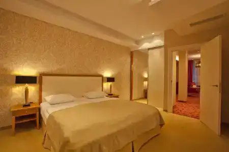 Amber Spa Boutique - 2