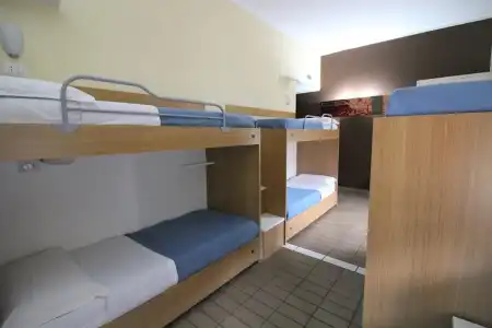 New Generation Hostel Tirana Center - 19