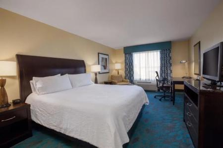Hilton Garden Inn Fargo - 41