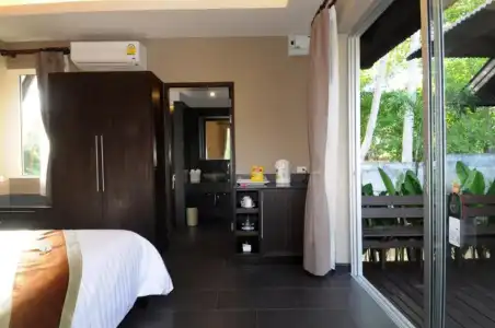 Clean Beach Resort - 45