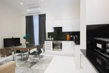 Queensgate Court - 294
