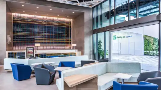 Holiday Inn Express Bangkok Soi Soonvijai by IHG - 1