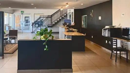 Quality Inn & Suites near Downtown Bakersfield - 21