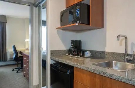 Sandmans & Suites Calgary West - 13