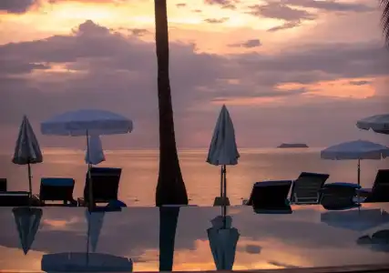 Lanta Casuarina Beach Resort - 17