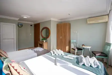 Sofia Corner - 105