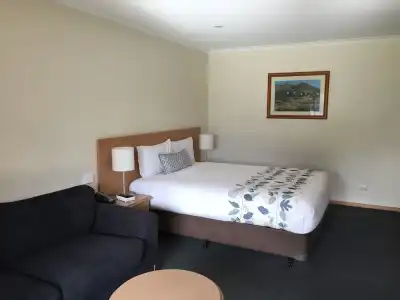 Bell Tower Inn - 37