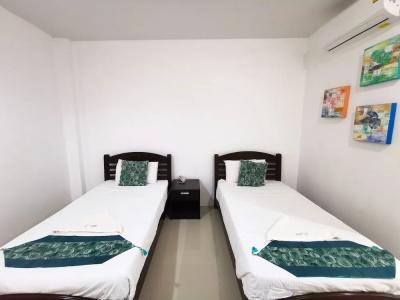 Phet Cha-am Plaza & Resort - 44