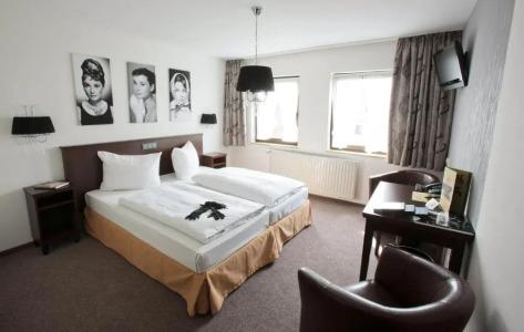 Mosel& Restaurant Zur Traube Gmbh - 26