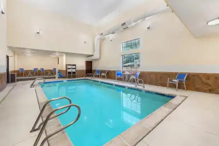 Best Western Plus Eastgate Inn & Suites - 19