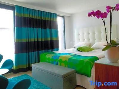 Avalon - 66