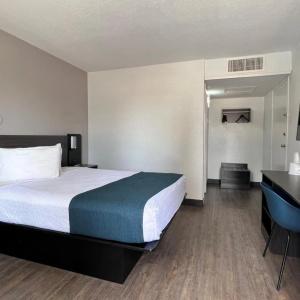 Motel 6 Bakersfield, CA - South - 26