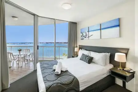Crystal Bay on the Broadwater - 120
