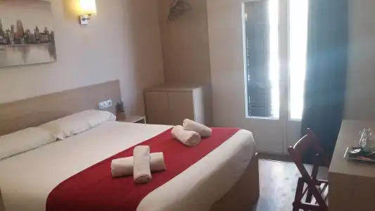 Hostal Barcelona Travel - 5