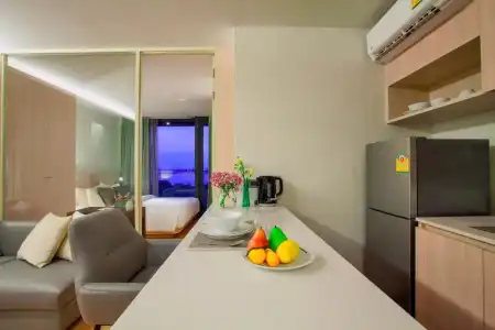 Balcony Seaside Sriracha & Serviced Apartments (SHA Extra Plus) - 247