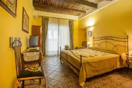 Alloggio dei Vassalli, In the Heart of the Historic Center - 36