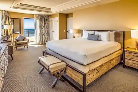 The Waterfront Beach Resort, A Hilton - 323