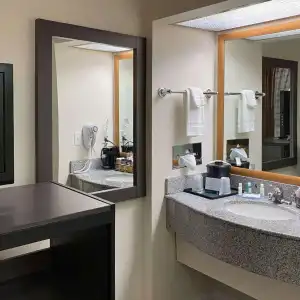Quality Inn Branson - Hwy 76 Central - 22