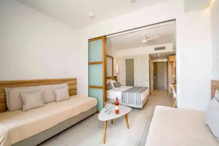 Kiani Beach Resort Family - 8