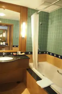 Woodlands & Resort - 16