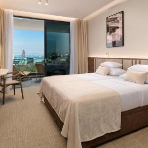 Grand View - 41