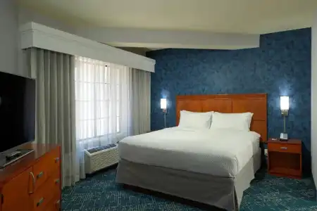 Courtyard by Marriott Old Town - 62