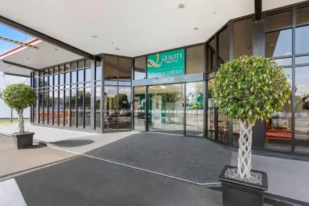 Quality Lincoln Green - 39