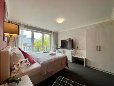 Grand Petit - 18