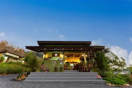 The Mouth Resort - 16