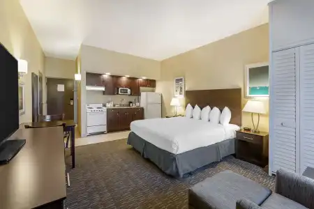 Best Western Naples Plaza - 24