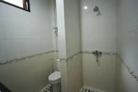 Suka Beach Inn - 9