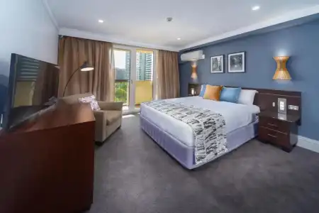 Hyde Park Inn - 123
