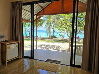 Kradan Beach Resort - 6