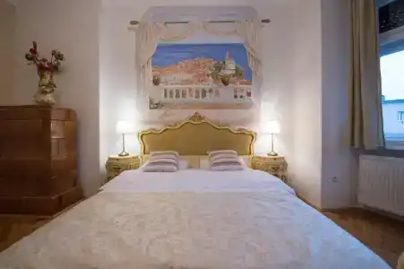 Vila Teslova - 65