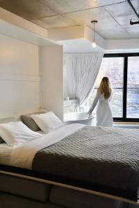 Boxotel Montreal - 54