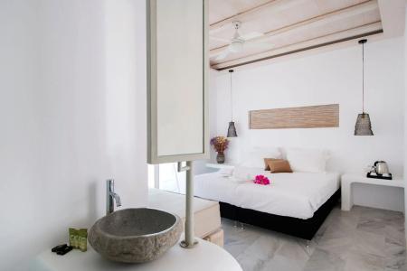 Zefi & Suites - 130