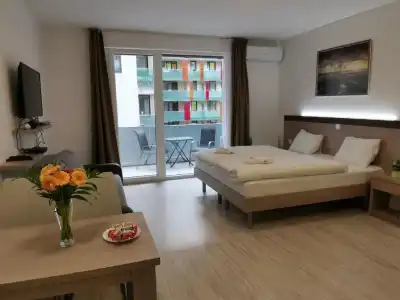 Corvin Holiday Apartment - 101