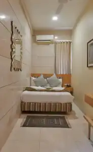 Bentley Marine Drive - 14