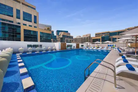 Double Tree by Hilton Dubai Business Bay - 6