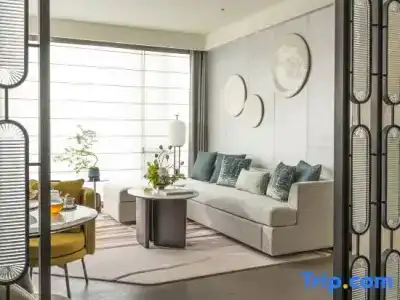 Four Seasons At Centre - 132